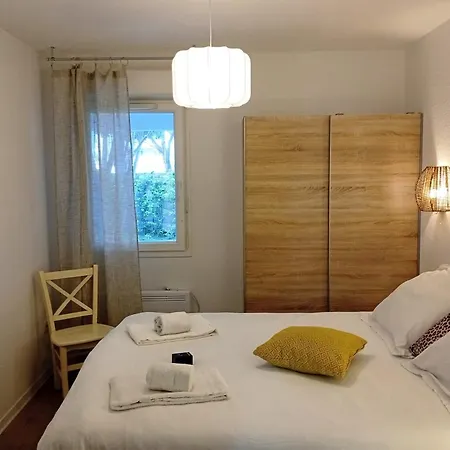 Superb With Terrace Near Apartment *